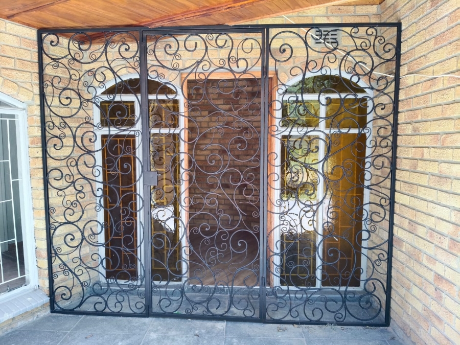 4 Bedroom Property for Sale in Elandia Free State